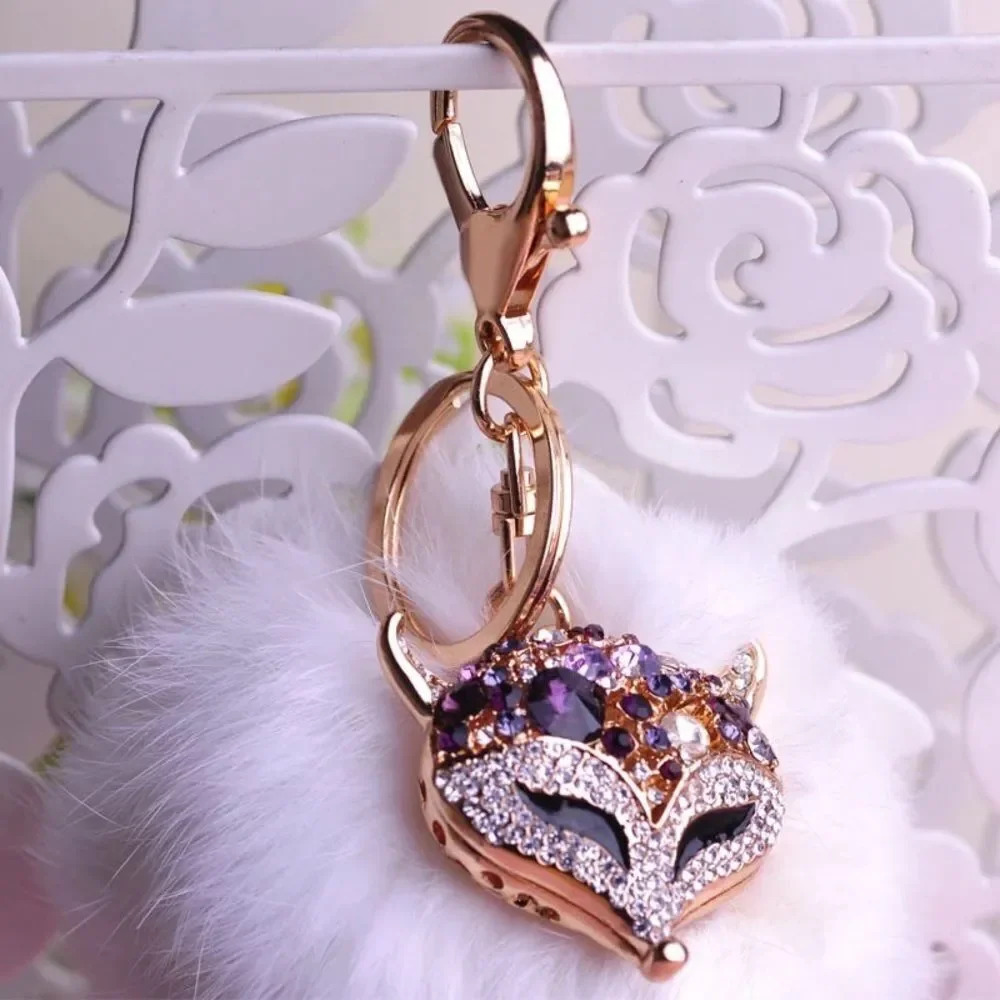 VQ Rhinestones Fox Keychain - Picture 3 of 3